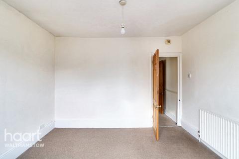 3 bedroom flat for sale, Second Avenue, London