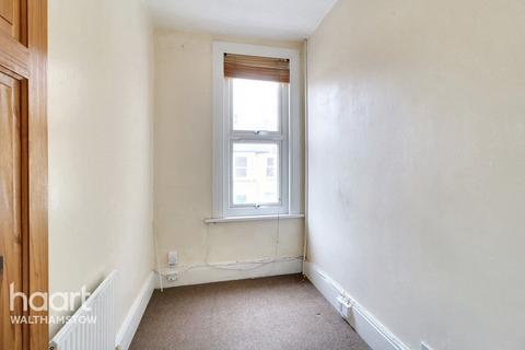 20b Second Avenue, London, E17 9QH