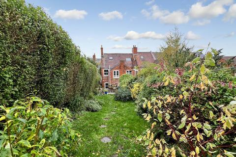 3 bedroom cottage for sale, Chapel Street, Warminster