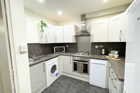 3 bedroom house to rent, KIRKSTALL ROAD, Leeds