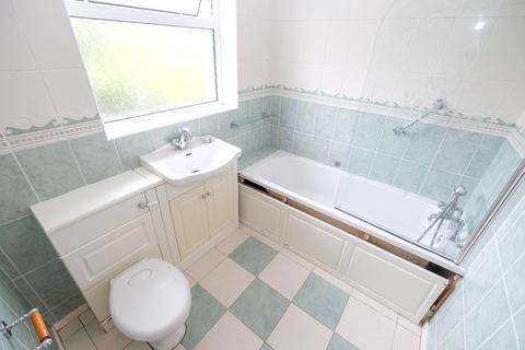 15 Midfield Way, Orpington, BR5 2QH