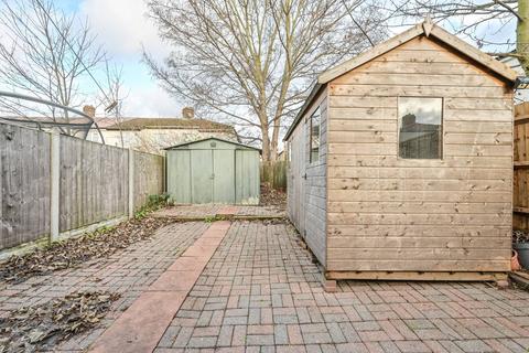 2 Pear Tree Close, Mitcham, CR4 3AH