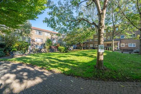 27 Saperton Walk, London, SE11 6NP