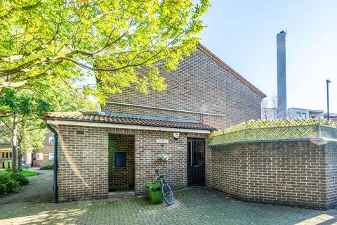 27 Saperton Walk, London, SE11 6NP