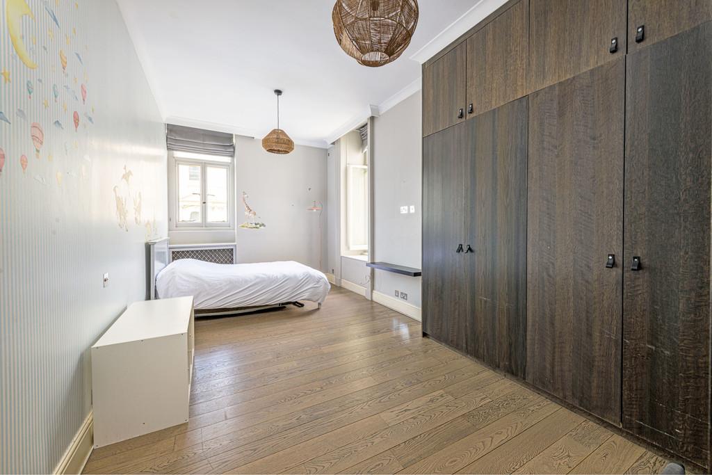 49 C Princes Gate Bed 1