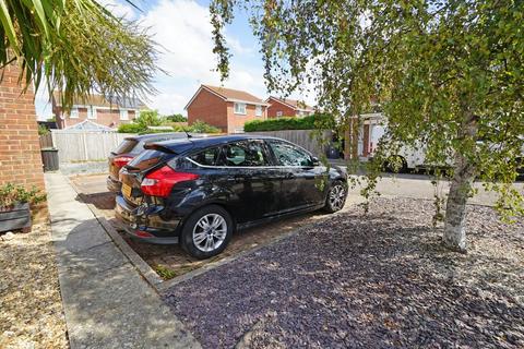 2 bedroom terraced house to rent, Cowslip Close, Gosport PO13