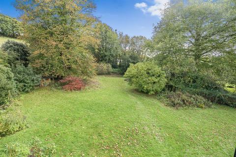 Underhayes Balls Farm Road, Ide, Exeter, EX2 9RA