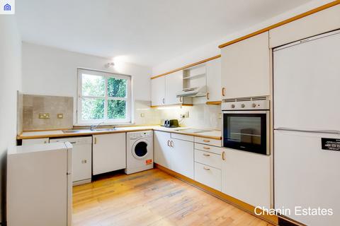 undefined, Queen Of Denmark Court, Surrey Quays SE16