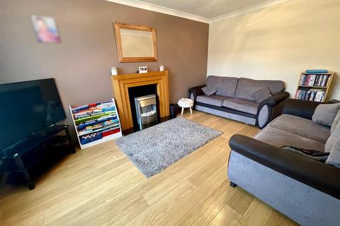 5 Clos Gwyn, Tumble, Llanelli, SA14 6AJ