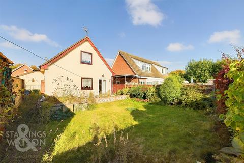 2 bedroom chalet for sale, Hammond Close, Sprowston, Norwich