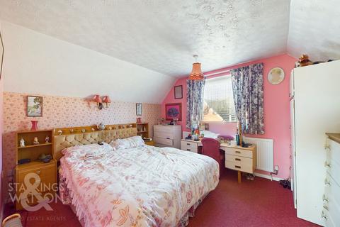 2 bedroom chalet for sale, Hammond Close, Sprowston, Norwich