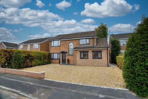 4 bedroom detached house for sale, Crofters Way, Chester CH1