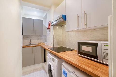 1 bedroom flat to rent, Langford Court, 22 Abbey Road, St John's Wood, London