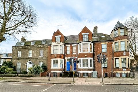 1 bedroom apartment to rent, Newmarket Road, Cambridge CB5