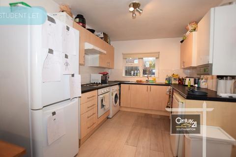 5 bedroom terraced house to rent, Milton Road, SOUTHAMPTON SO15