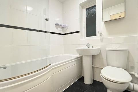 1 bedroom end of terrace house to rent, Chiltern Avenue