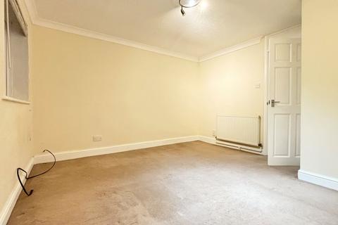 1 bedroom end of terrace house to rent, Chiltern Avenue