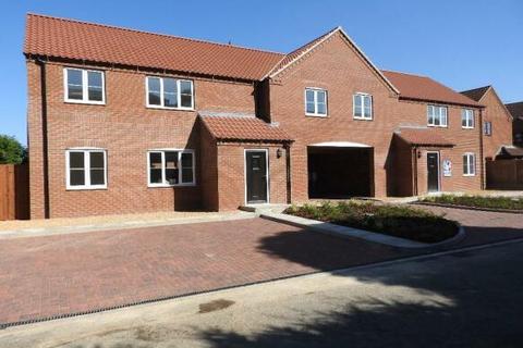 2 bedroom apartment to rent, Houghton Court, West Road, Billingborough, NG34