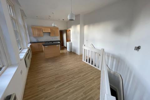 1 bedroom apartment to rent, Bute Street - Central Luton - duplex split level one bed with courtyard - LU1