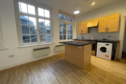 1 bedroom apartment to rent, Bute Street - Central Luton - duplex split level one bed with courtyard - LU1