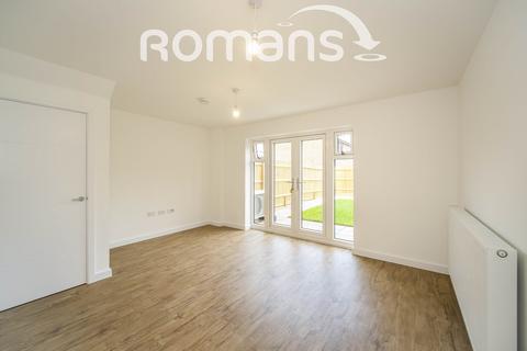 2 bedroom end of terrace house to rent, Gethin Grove