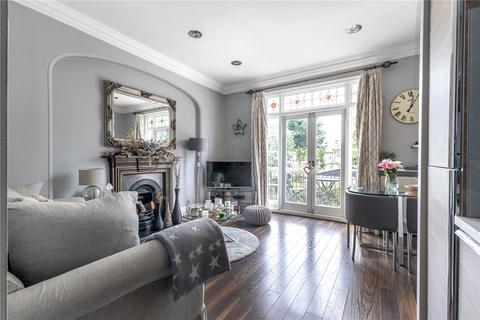 Flat 2, 19 Drewstead Road, London, SW16 1LY