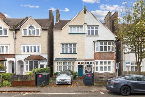 Flat 2, 19 Drewstead Road, London, SW16 1LY