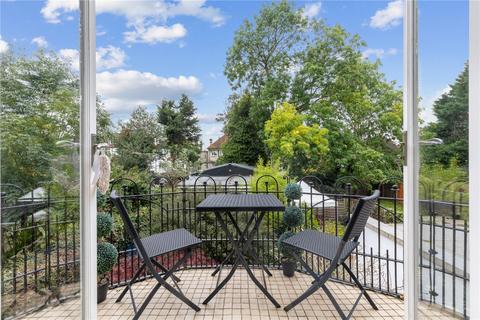 Flat 2, 19 Drewstead Road, London, SW16 1LY