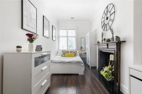 Flat 2, 19 Drewstead Road, London, SW16 1LY