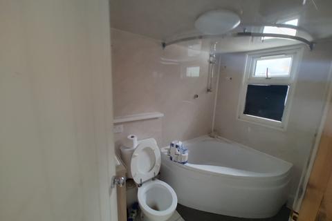 Property to rent, Grove Road, Sparkhill B11