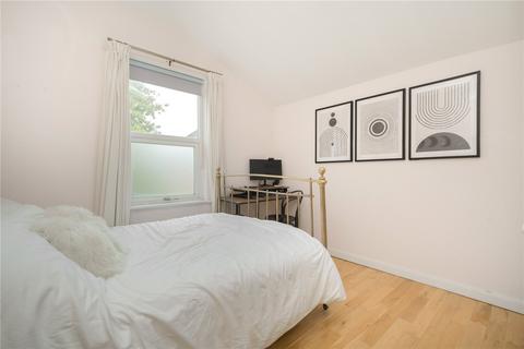 2 bedroom apartment to rent, Lime Grove, London W12