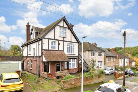 3 bedroom maisonette for sale, Southfields, Rochester, Kent