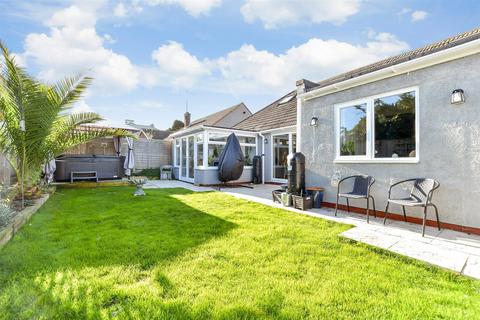 3 bedroom chalet for sale, Percy Avenue, Broadstairs, Kent