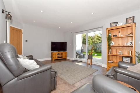 3 bedroom chalet for sale, Percy Avenue, Broadstairs, Kent