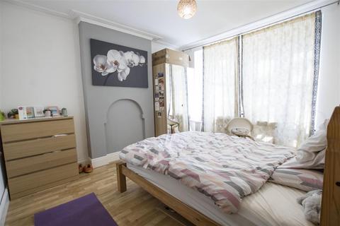 4 bedroom house to rent, Gristhorpe Road, Birmingham B29