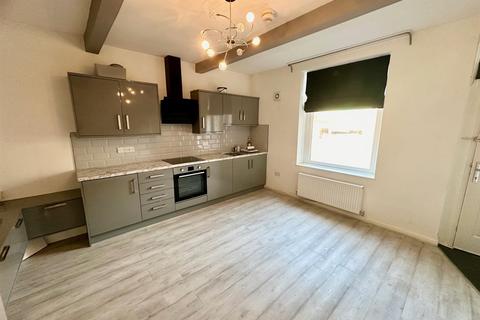 2 bedroom terraced house to rent, Saddleworth Road, Greetland, Halifax