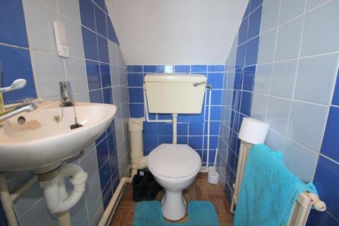 24 Laxton Close, Luton, LU2 8SJ