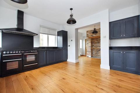 13 Avenue Road, Hurst Green, Clitheroe, BB7 9QB