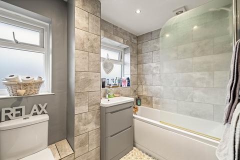 51 Eastfields, Folkestone, CT19 5RU