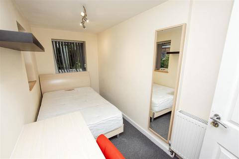 6 bedroom house to rent, Hubert Road, Birmingham B29