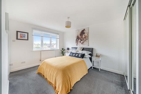 8 Aubrey Rise, Malmesbury, SN16 9XN