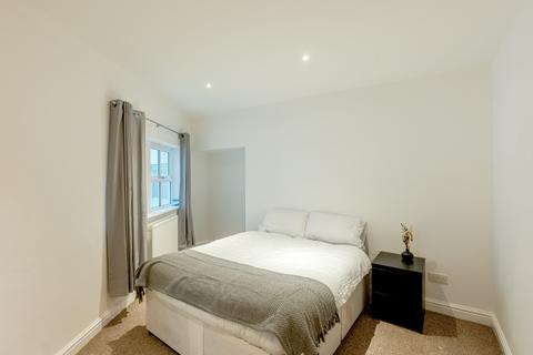Flat A, Taylors Bank, 41 Broad Street, Bristol, BS1 2ER