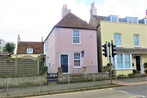 2 bedroom house to rent, Dover Road, Walmer, CT14