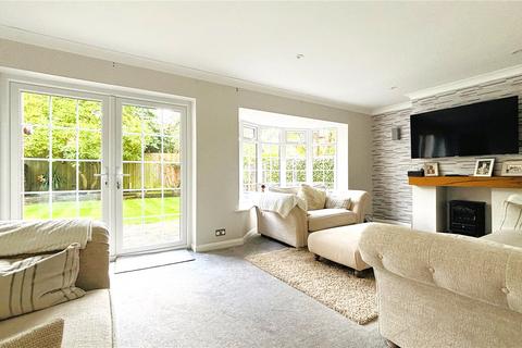 4 bedroom detached house for sale, Shaftesbury Crescent, Surrey TW18