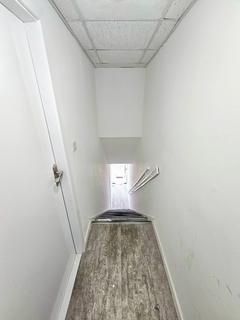 2 bedroom flat to rent, Stockport Road, Levenshulme, Manchester, M19