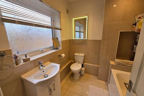 1 bedroom flat for sale, Grange Road, Rochester