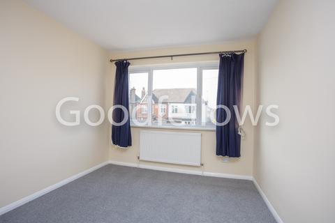 3 bedroom semi-detached house to rent, St James Avenue, Surrey SM1