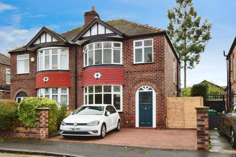 13 Heyridge Drive, Manchester, M22 4HB
