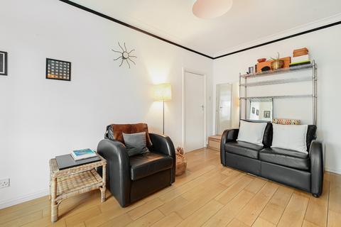 Studio to rent, Marsham Court, Marsham Street, London, SW1P