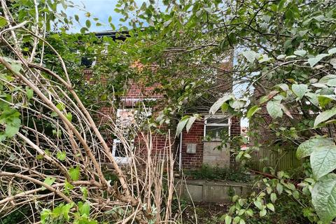 3 bedroom semi-detached house for sale, Waveney Road, Oldham OL2